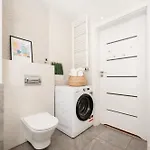 Elegant Manufaktura 2br & 2 Baths & Parking * Lodz