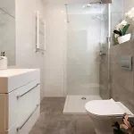 Elegant Manufaktura 2br & 2 Baths & Parking Apartment *