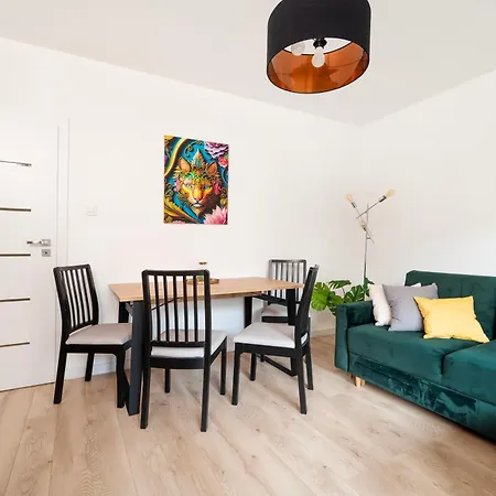 Manufaktura - Z Parkingiem I Dwoma Lazienkami *