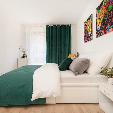 Manufaktura - Z Parkingiem I Dwoma Lazienkami Lodz