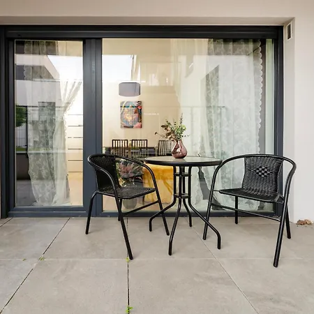 Lägenhet Elegant Manufaktura 2br & 2 Baths & Parking