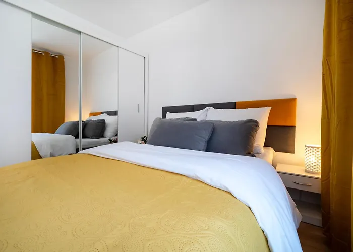 Manufaktura - Z Parkingiem I Dwoma Lazienkami