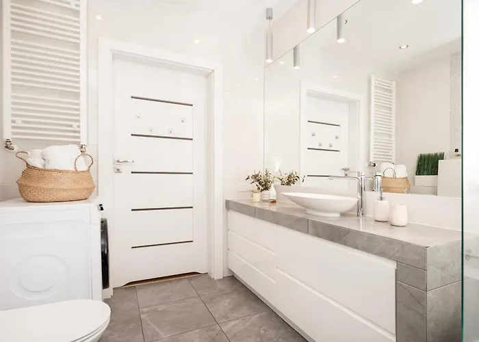 Manufaktura - Z Parkingiem I Dwoma Lazienkami *